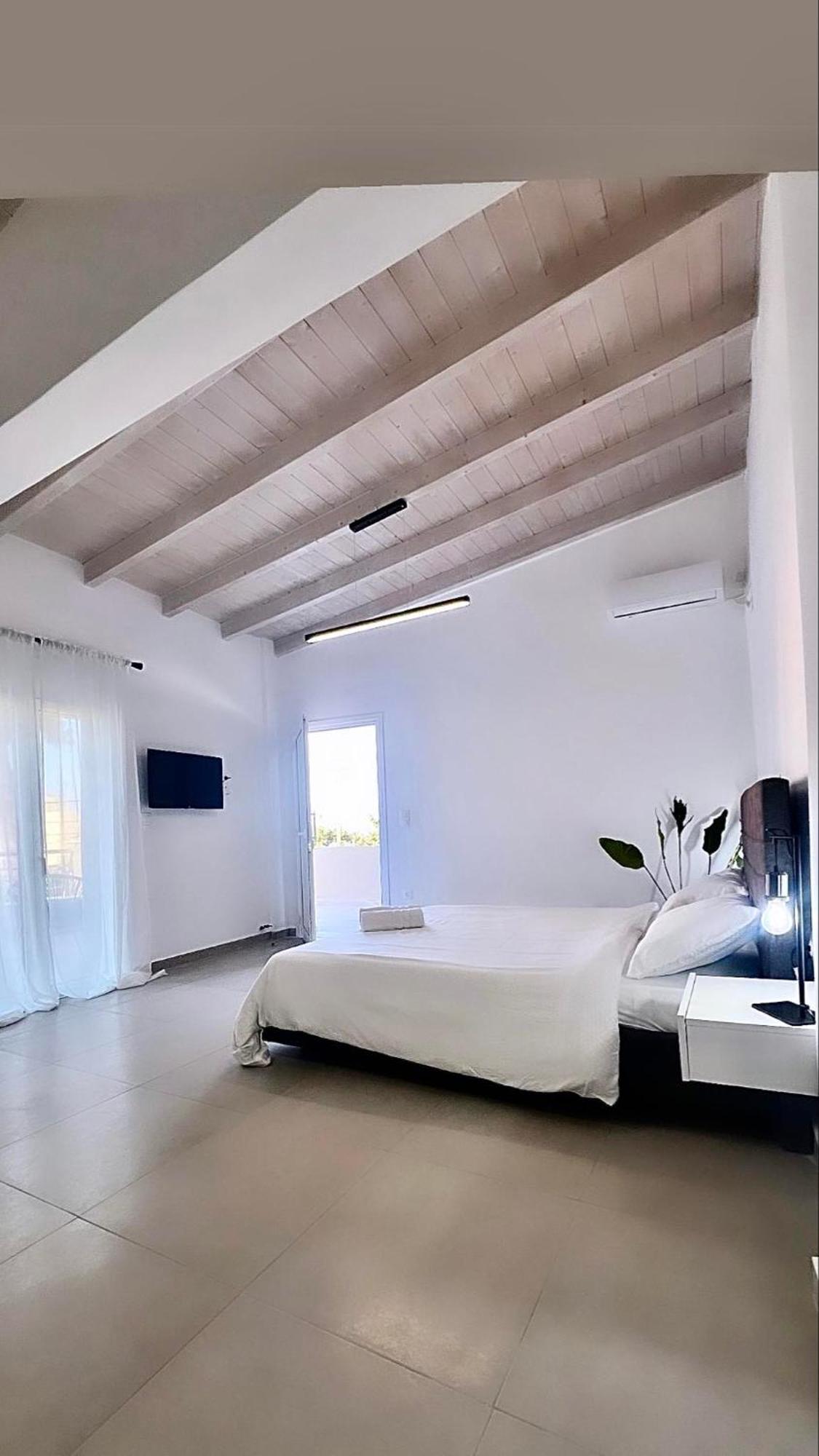 Abuelo Apartment II Artemida  Ngoại thất bức ảnh