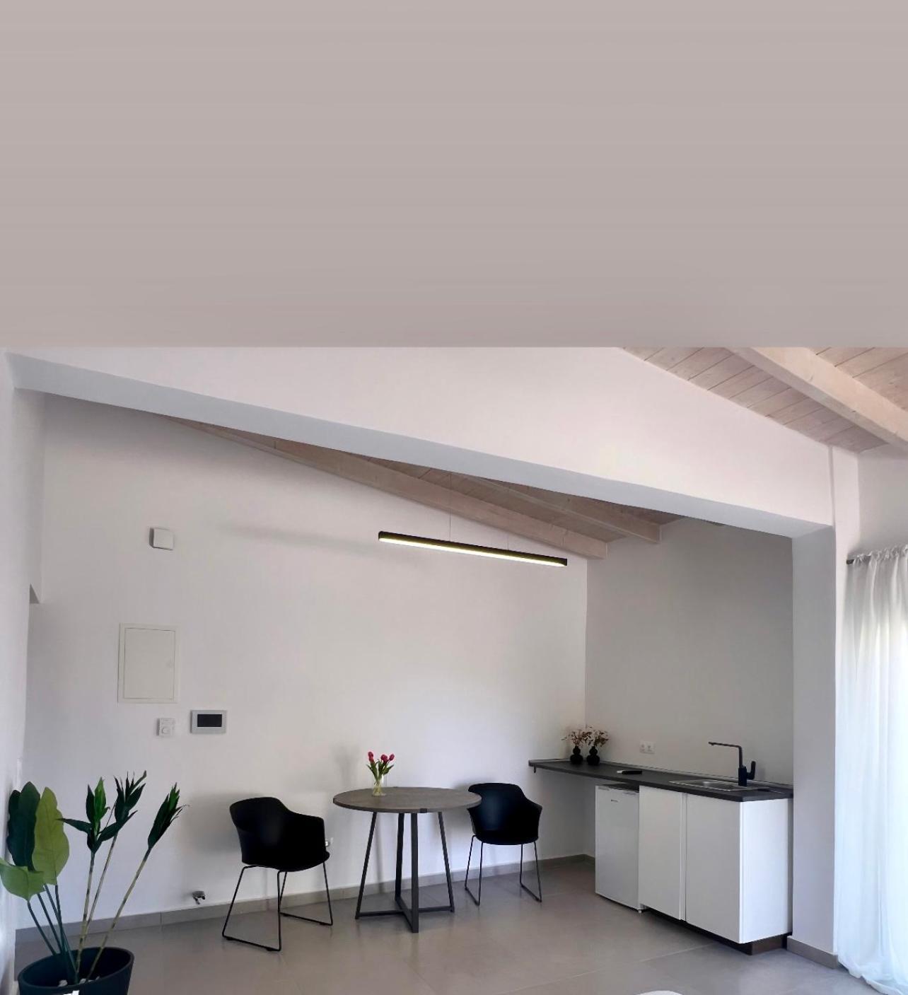 Abuelo Apartment II Artemida  Ngoại thất bức ảnh